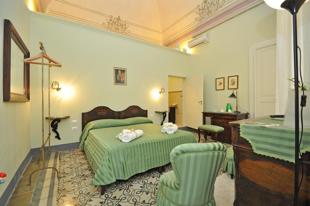 Palazzo De Donatis B&B Melissano Δωμάτιο φωτογραφία