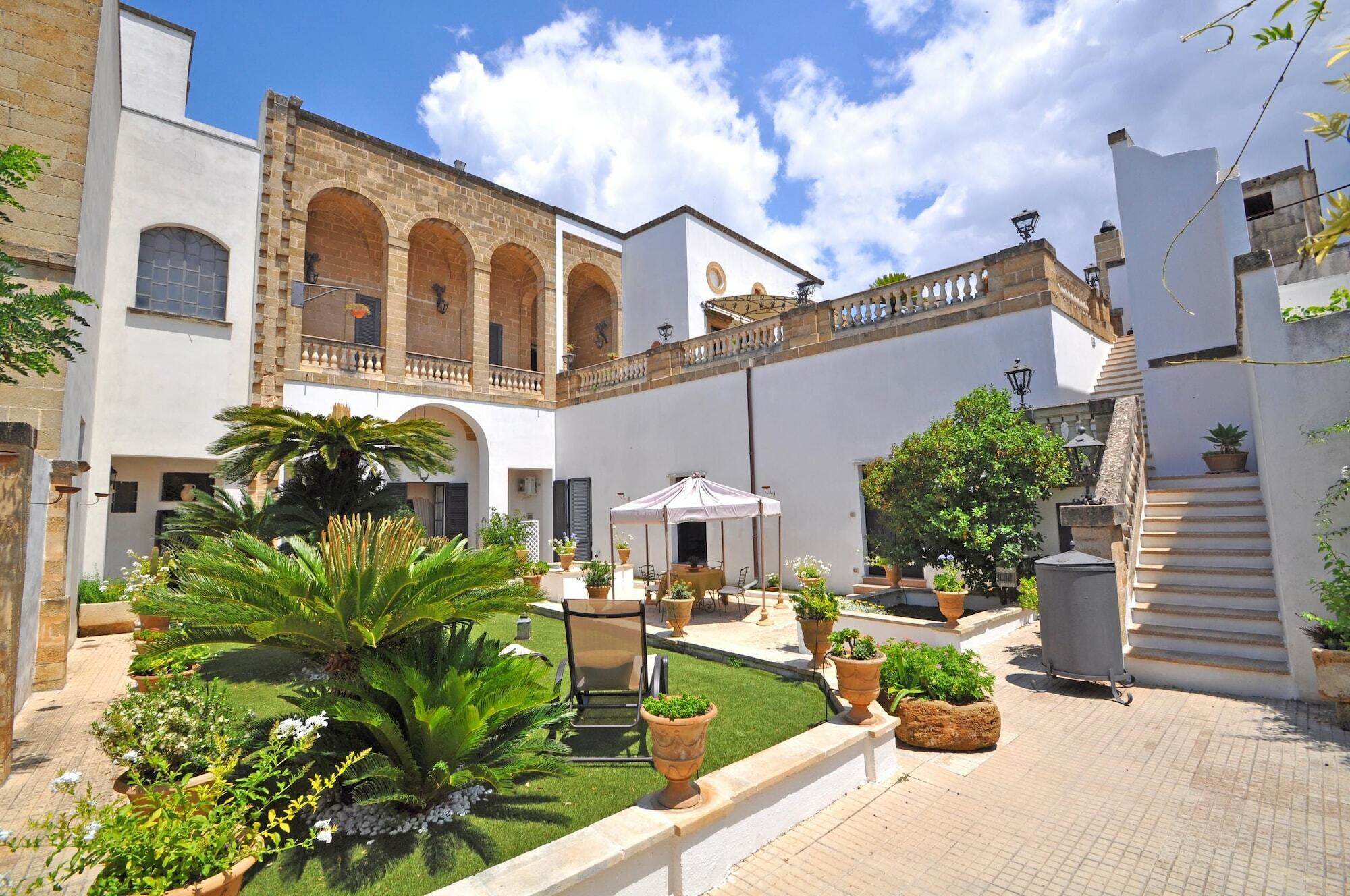 Palazzo De Donatis B&B Melissano Εξωτερικό φωτογραφία